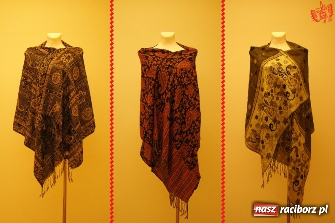 Zdjęcie w galerii na portalu naszraciborz.pl: Falbanka i szabelka - premiera spektaklu w nowej obsadzie już 23 października na Zamku Piastowskim w Raciborzu wiadomości z regionu