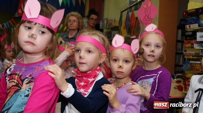 Zdjęcie w galerii na portalu naszraciborz.pl: Sto lat dla Kubusia Puchatka w bibliotece! wiadomości z regionu