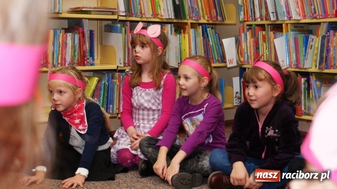 Zdjęcie w galerii na portalu naszraciborz.pl: Sto lat dla Kubusia Puchatka w bibliotece! wiadomości z regionu