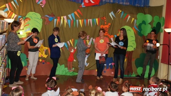 Zdjęcie w galerii na portalu naszraciborz.pl: Sto lat dla Kubusia Puchatka w bibliotece! wiadomości z regionu