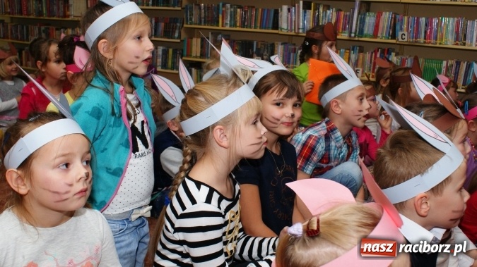 Zdjęcie w galerii na portalu naszraciborz.pl: Sto lat dla Kubusia Puchatka w bibliotece! wiadomości z regionu