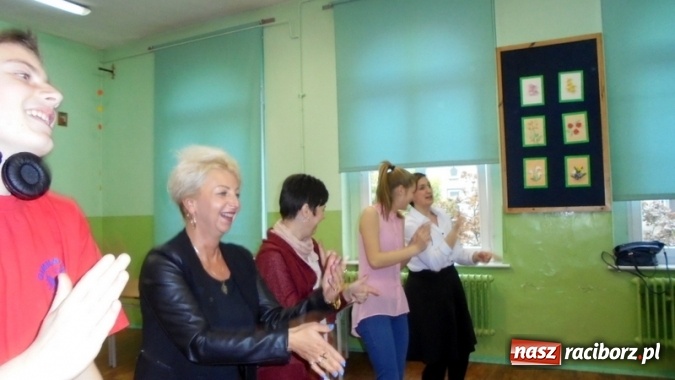 Zdjęcie w galerii na portalu naszraciborz.pl: Programowanie, algorytmika, kodowanie i gry są też dla na dorosłych, czyli dzień kodowania w Gimnazjum nr 5 wiadomości z regionu