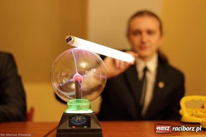 Zdjęcie w galerii na portalu naszraciborz.pl: VIII Raciborskie Dni Nauki i Techniki - dziś na zamku, jutro w Arenie Rafako  wiadomości z regionu