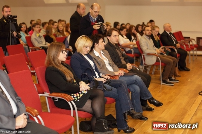 Zdjęcie w galerii na portalu naszraciborz.pl: VIII Raciborskie Dni Nauki i Techniki - dziś na zamku, jutro w Arenie Rafako  wiadomości z regionu