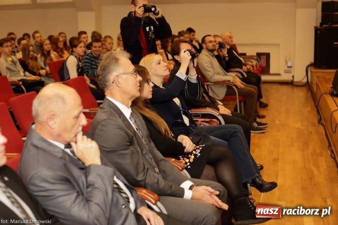 Zdjęcie w galerii na portalu naszraciborz.pl: VIII Raciborskie Dni Nauki i Techniki - dziś na zamku, jutro w Arenie Rafako  wiadomości z regionu