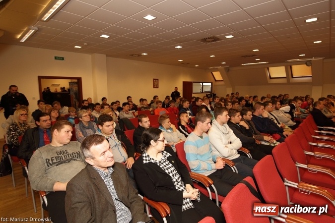 Zdjęcie w galerii na portalu naszraciborz.pl: VIII Raciborskie Dni Nauki i Techniki - dziś na zamku, jutro w Arenie Rafako  wiadomości z regionu