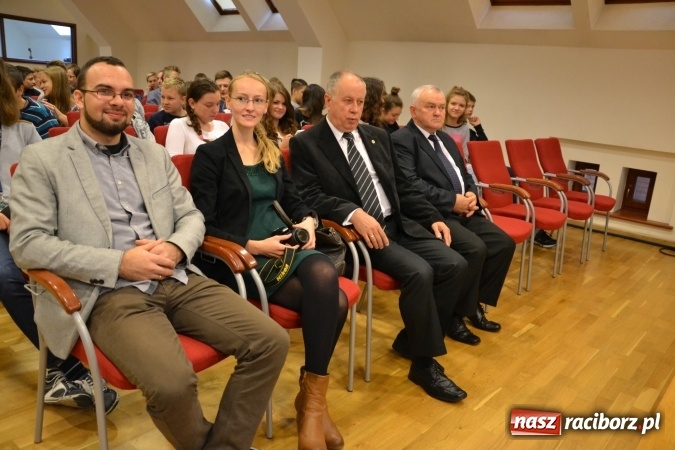 Zdjęcie w galerii na portalu naszraciborz.pl: VIII Raciborskie Dni Nauki i Techniki - dziś na zamku, jutro w Arenie Rafako  wiadomości z regionu