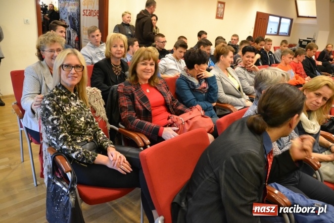 Zdjęcie w galerii na portalu naszraciborz.pl: VIII Raciborskie Dni Nauki i Techniki - dziś na zamku, jutro w Arenie Rafako  wiadomości z regionu