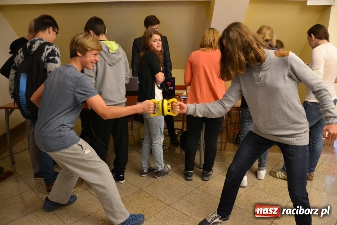 Zdjęcie w galerii na portalu naszraciborz.pl: VIII Raciborskie Dni Nauki i Techniki - dziś na zamku, jutro w Arenie Rafako  wiadomości z regionu