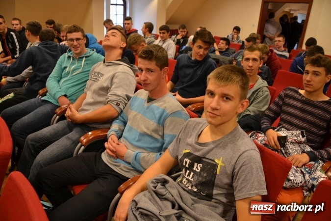 Zdjęcie w galerii na portalu naszraciborz.pl: VIII Raciborskie Dni Nauki i Techniki - dziś na zamku, jutro w Arenie Rafako  wiadomości z regionu