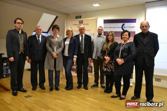 Zdjęcie w galerii na portalu naszraciborz.pl: VIII Raciborskie Dni Nauki i Techniki - dziś na zamku, jutro w Arenie Rafako  wiadomości z regionu