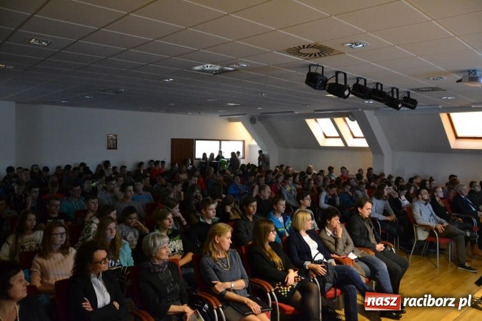 Zdjęcie w galerii na portalu naszraciborz.pl: VIII Raciborskie Dni Nauki i Techniki - dziś na zamku, jutro w Arenie Rafako  wiadomości z regionu