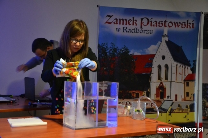 Zdjęcie w galerii na portalu naszraciborz.pl: VIII Raciborskie Dni Nauki i Techniki - dziś na zamku, jutro w Arenie Rafako  wiadomości z regionu