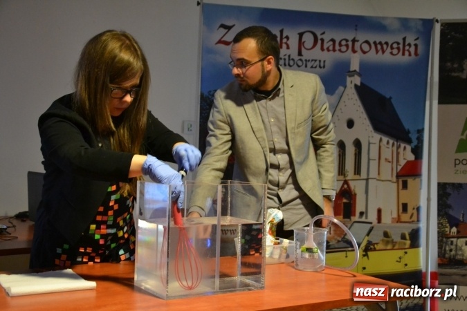 Zdjęcie w galerii na portalu naszraciborz.pl: VIII Raciborskie Dni Nauki i Techniki - dziś na zamku, jutro w Arenie Rafako  wiadomości z regionu