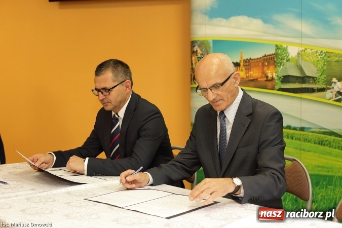 Zdjęcie w galerii na portalu naszraciborz.pl: Porozumienie i Perspektywy - piątek w Arenie Rafako wiadomości z regionu