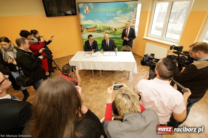 Zdjęcie w galerii na portalu naszraciborz.pl: Porozumienie i Perspektywy - piątek w Arenie Rafako wiadomości z regionu