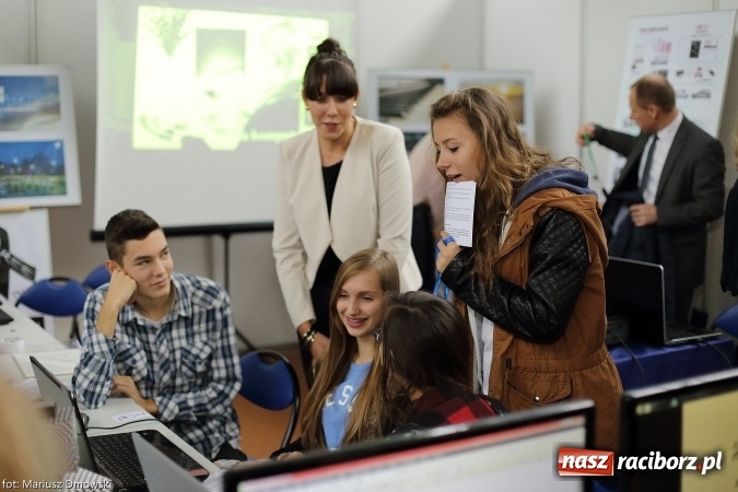 Zdjęcie w galerii na portalu naszraciborz.pl: Porozumienie i Perspektywy - piątek w Arenie Rafako wiadomości z regionu