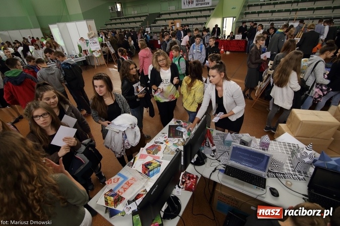 Zdjęcie w galerii na portalu naszraciborz.pl: Porozumienie i Perspektywy - piątek w Arenie Rafako wiadomości z regionu