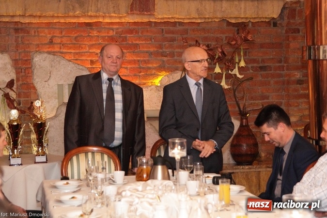 Zdjęcie w galerii na portalu naszraciborz.pl: Podsumowanie sezonu lotowego gołębi pocztowych wiadomości z regionu