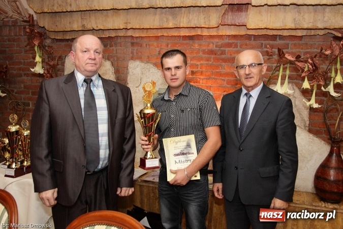 Zdjęcie w galerii na portalu naszraciborz.pl: Podsumowanie sezonu lotowego gołębi pocztowych wiadomości z regionu