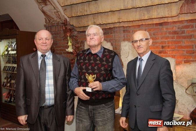 Zdjęcie w galerii na portalu naszraciborz.pl: Podsumowanie sezonu lotowego gołębi pocztowych wiadomości z regionu