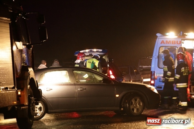 Zdjęcie w galerii na portalu naszraciborz.pl: Pijany 47-latek doprowadził do zderzenia czterech pojazdów na trasie Racibórz-Pietrowice wiadomości z regionu