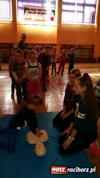 Zdjęcie w galerii na portalu naszraciborz.pl: Pobijmy razem z Jurkiem Owsiakiem rekord w udzielaniu pierwszej pomocy! wiadomości z regionu