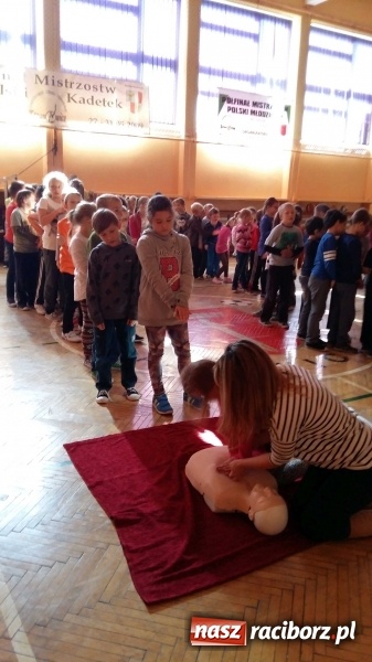 Zdjęcie w galerii na portalu naszraciborz.pl: Pobijmy razem z Jurkiem Owsiakiem rekord w udzielaniu pierwszej pomocy! wiadomości z regionu