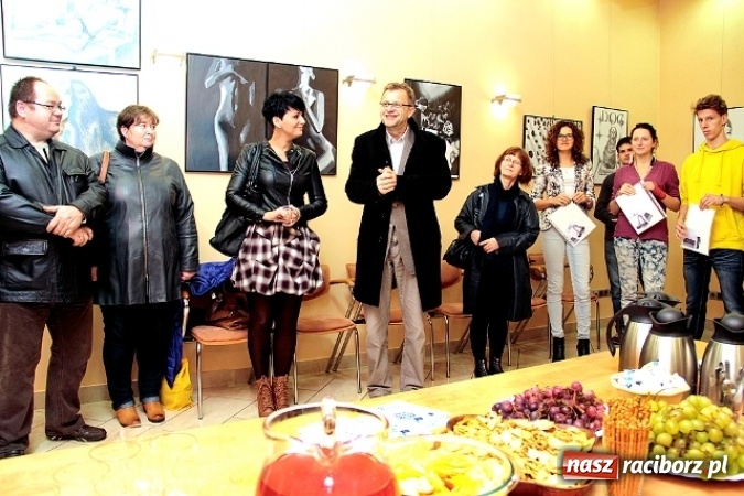 Zdjęcie w galerii na portalu naszraciborz.pl: Wystawa uczniów Liceum Plastycznego w RCI wiadomości z regionu