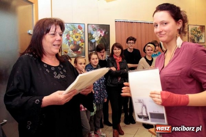 Zdjęcie w galerii na portalu naszraciborz.pl: Wystawa uczniów Liceum Plastycznego w RCI wiadomości z regionu