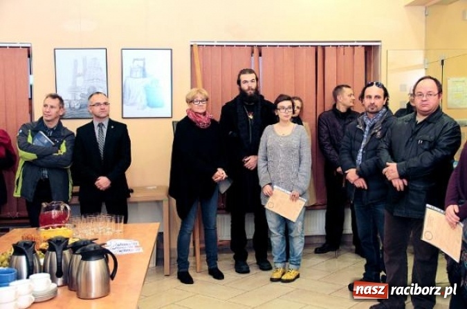 Zdjęcie w galerii na portalu naszraciborz.pl: Wystawa uczniów Liceum Plastycznego w RCI wiadomości z regionu