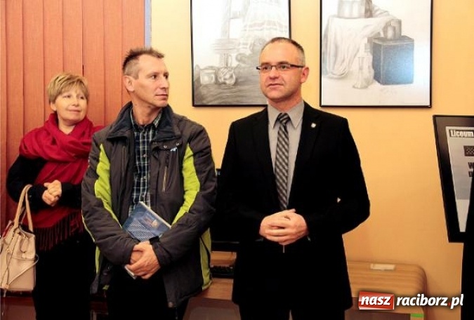 Zdjęcie w galerii na portalu naszraciborz.pl: Wystawa uczniów Liceum Plastycznego w RCI wiadomości z regionu