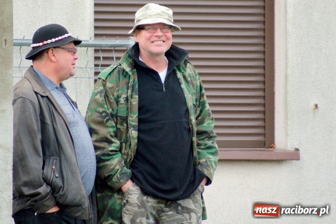 Zdjęcie w galerii na portalu naszraciborz.pl: III liga trampkarzy: Niewykorzystany karny ustawił spotkanie. Tworków poległ z Żorami wiadomości z regionu