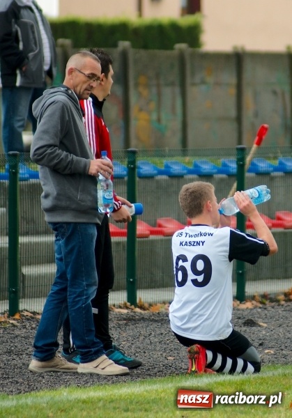 Zdjęcie w galerii na portalu naszraciborz.pl: III liga trampkarzy: Niewykorzystany karny ustawił spotkanie. Tworków poległ z Żorami wiadomości z regionu