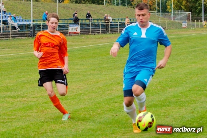 Zdjęcie w galerii na portalu naszraciborz.pl: Klasa okręgowa: Grzegorz Wojda zapewnił trzy punkty Rafako. Poważna kontuzja zawodnika Krzyżanowic wiadomości z regionu