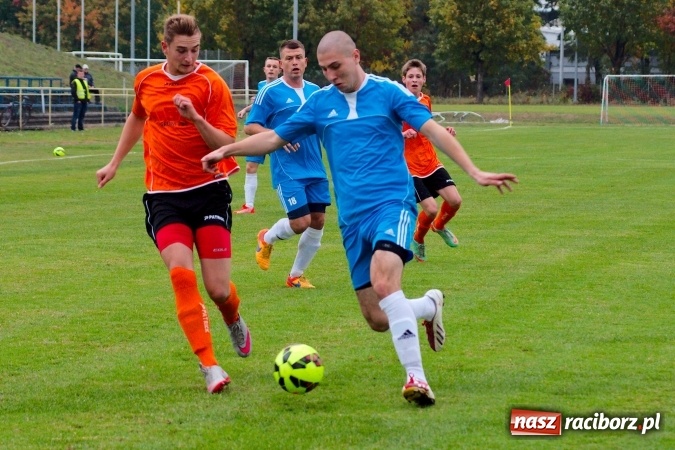 Zdjęcie w galerii na portalu naszraciborz.pl: Klasa okręgowa: Grzegorz Wojda zapewnił trzy punkty Rafako. Poważna kontuzja zawodnika Krzyżanowic wiadomości z regionu