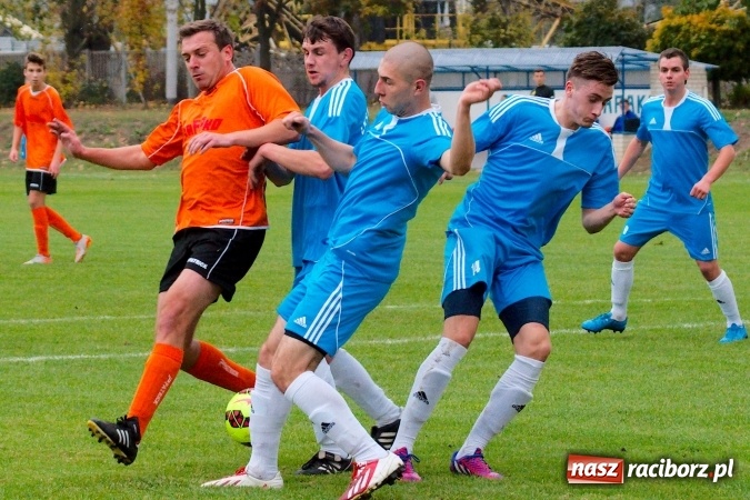 Zdjęcie w galerii na portalu naszraciborz.pl: Klasa okręgowa: Grzegorz Wojda zapewnił trzy punkty Rafako. Poważna kontuzja zawodnika Krzyżanowic wiadomości z regionu