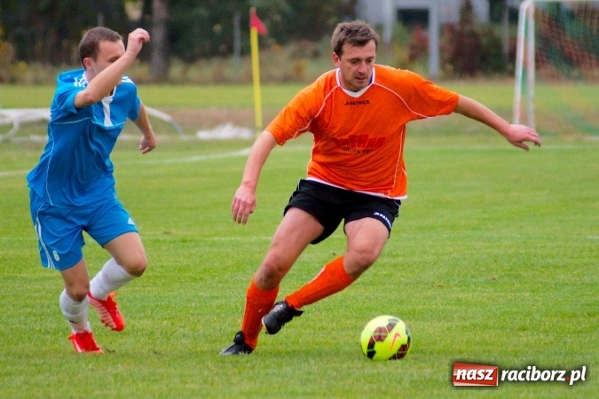 Zdjęcie w galerii na portalu naszraciborz.pl: Klasa okręgowa: Grzegorz Wojda zapewnił trzy punkty Rafako. Poważna kontuzja zawodnika Krzyżanowic wiadomości z regionu