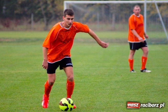 Zdjęcie w galerii na portalu naszraciborz.pl: Klasa okręgowa: Grzegorz Wojda zapewnił trzy punkty Rafako. Poważna kontuzja zawodnika Krzyżanowic wiadomości z regionu