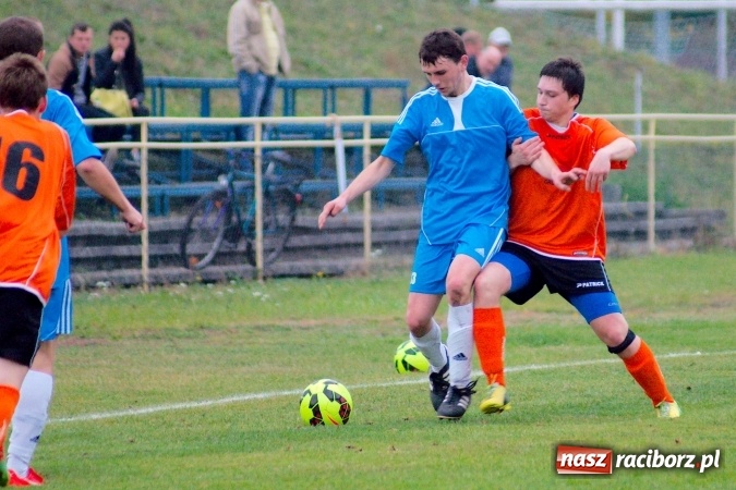 Zdjęcie w galerii na portalu naszraciborz.pl: Klasa okręgowa: Grzegorz Wojda zapewnił trzy punkty Rafako. Poważna kontuzja zawodnika Krzyżanowic wiadomości z regionu