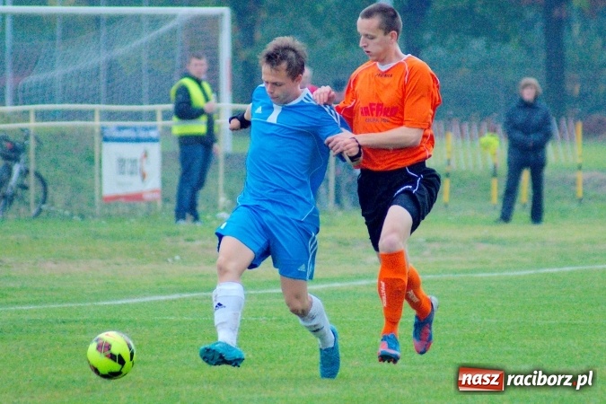 Zdjęcie w galerii na portalu naszraciborz.pl: Klasa okręgowa: Grzegorz Wojda zapewnił trzy punkty Rafako. Poważna kontuzja zawodnika Krzyżanowic wiadomości z regionu