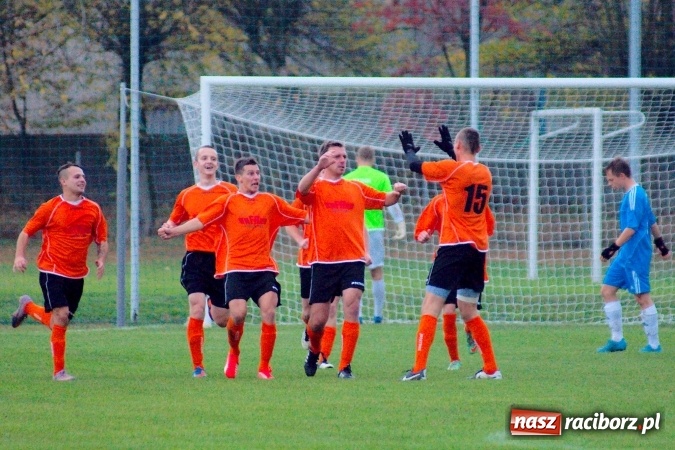 Zdjęcie w galerii na portalu naszraciborz.pl: Klasa okręgowa: Grzegorz Wojda zapewnił trzy punkty Rafako. Poważna kontuzja zawodnika Krzyżanowic wiadomości z regionu