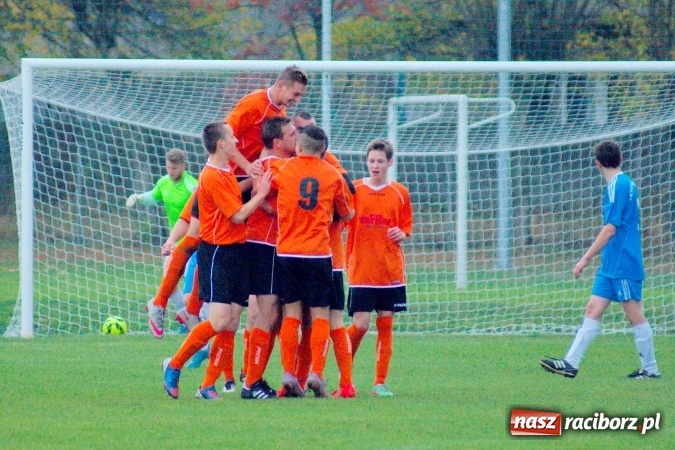 Zdjęcie w galerii na portalu naszraciborz.pl: Klasa okręgowa: Grzegorz Wojda zapewnił trzy punkty Rafako. Poważna kontuzja zawodnika Krzyżanowic wiadomości z regionu