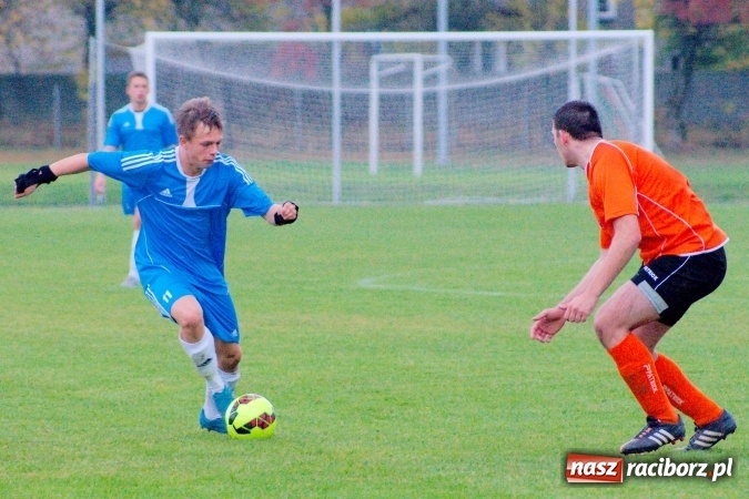 Zdjęcie w galerii na portalu naszraciborz.pl: Klasa okręgowa: Grzegorz Wojda zapewnił trzy punkty Rafako. Poważna kontuzja zawodnika Krzyżanowic wiadomości z regionu