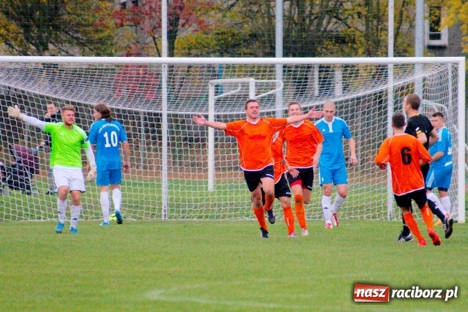 Zdjęcie w galerii na portalu naszraciborz.pl: Klasa okręgowa: Grzegorz Wojda zapewnił trzy punkty Rafako. Poważna kontuzja zawodnika Krzyżanowic wiadomości z regionu