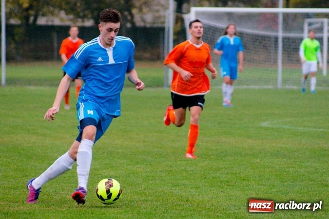 Zdjęcie w galerii na portalu naszraciborz.pl: Klasa okręgowa: Grzegorz Wojda zapewnił trzy punkty Rafako. Poważna kontuzja zawodnika Krzyżanowic wiadomości z regionu