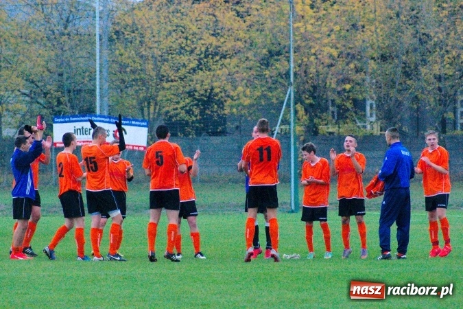 Zdjęcie w galerii na portalu naszraciborz.pl: Klasa okręgowa: Grzegorz Wojda zapewnił trzy punkty Rafako. Poważna kontuzja zawodnika Krzyżanowic wiadomości z regionu