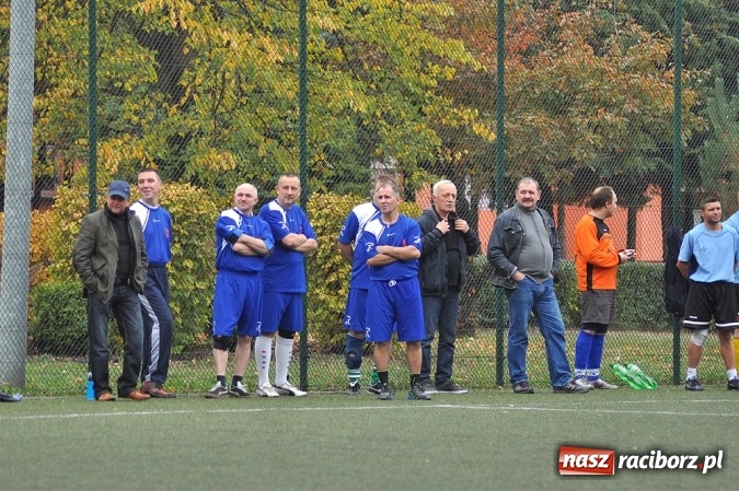 Zdjęcie w galerii na portalu naszraciborz.pl: Betra-Ensol z pucharem prezesa wiadomości z regionu