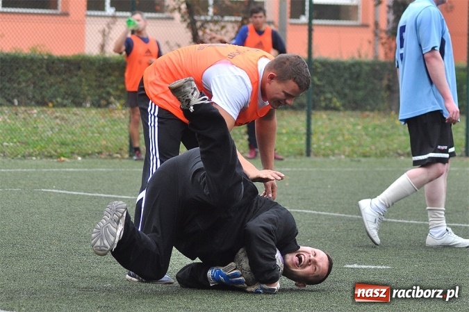 Zdjęcie w galerii na portalu naszraciborz.pl: Betra-Ensol z pucharem prezesa wiadomości z regionu