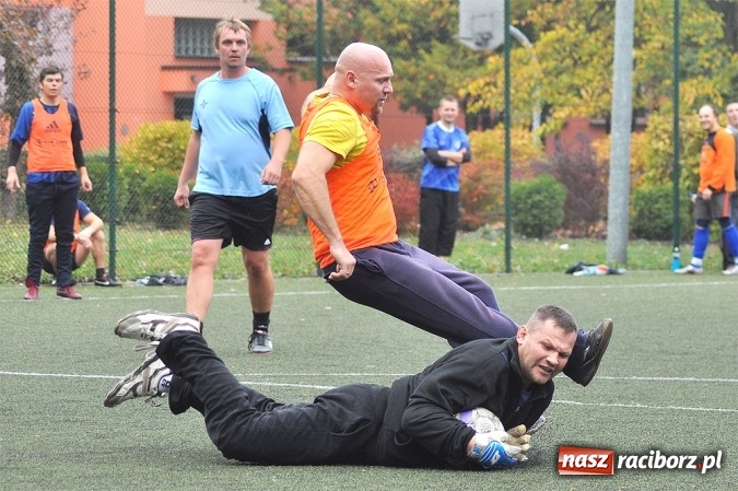 Zdjęcie w galerii na portalu naszraciborz.pl: Betra-Ensol z pucharem prezesa wiadomości z regionu